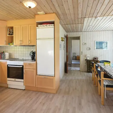 3 Bedroom Gorgeous In Σπίτι διακοπών *